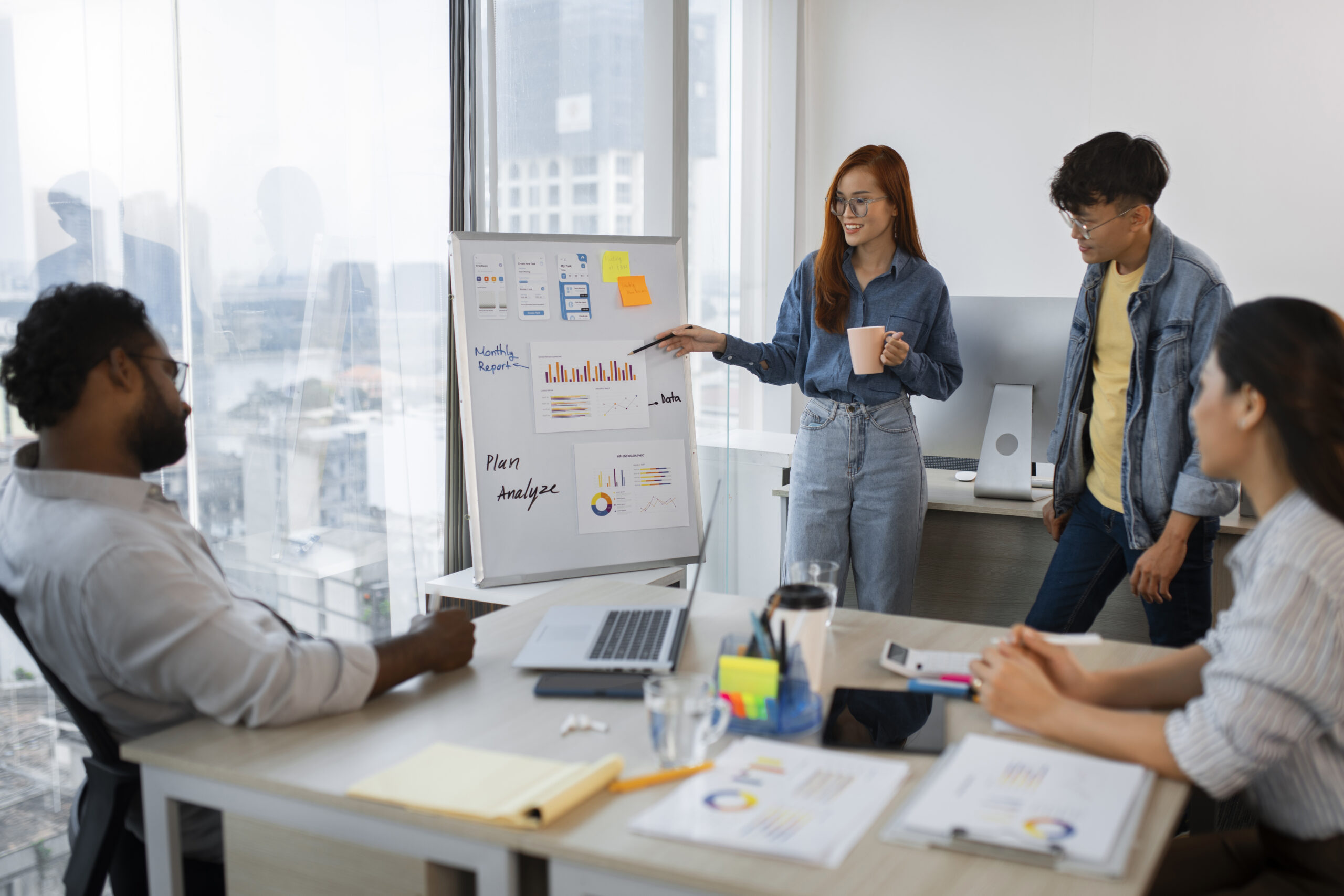 medium-shot-colleagues-working-together